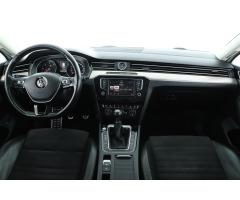 Volkswagen Passat 2.0 TDI 110kW - 9