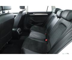 Volkswagen Passat 2.0 TDI 110kW - 12