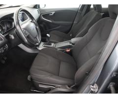 Volvo V40 1.6 D2 84kW - 13