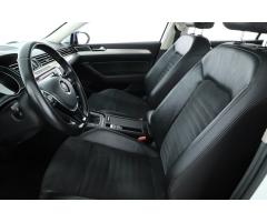 Volkswagen Passat 2.0 TDI 110kW - 13