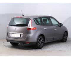 Renault Grand Scenic 2.0 dCi 118kW - 14