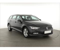 Volkswagen Passat 2.0 TDI 110kW - 1