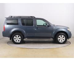 Nissan Pathfinder 2.5 dCi  128kW - 8