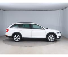 Škoda Octavia 2.0 TDI 135kW - 8