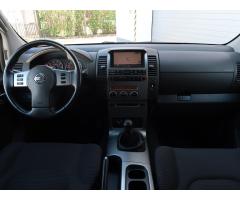 Nissan Pathfinder 2.5 dCi  128kW - 10