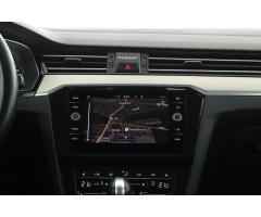 Volkswagen Passat 2.0 TDI 110kW - 18