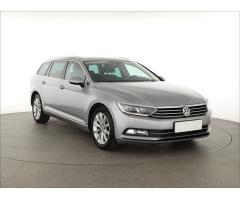 Volkswagen Passat 2.0 TDI 110kW - 1