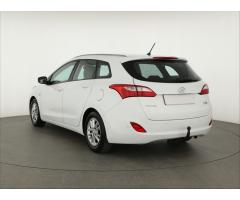 Hyundai i30 1.6 GDI 99kW - 8