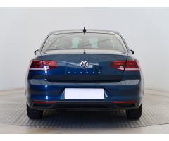 Volkswagen Passat 1.5 TSI 110kW - 6