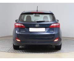 Hyundai i30 1.6 CRDi 81kW - 6