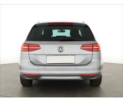 Volkswagen Passat 2.0 TDI 110kW - 7