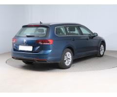 Volkswagen Passat 1.5 TSI 110kW - 10