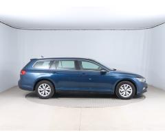 Volkswagen Passat 1.5 TSI 110kW - 12