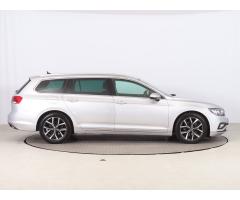 Volkswagen Passat 2.0 TDI 140kW - 8