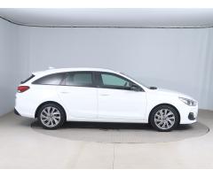 Hyundai i30 1.4 T-GDI 103kW - 9