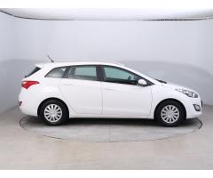 Hyundai i30 1.6 MPI 88kW - 10