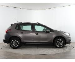 Peugeot 2008 1.2 PureTech 81kW - 11