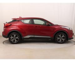 Toyota C-HR 1.2 Turbo 85kW - 9