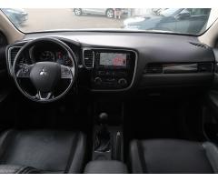 Mitsubishi Outlander 2.2 DI-D 110kW - 12