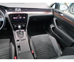 Volkswagen Passat 2.0 TDI 140kW - 15