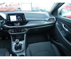 Hyundai i30 1.4 T-GDI 103kW - 12