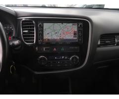 Mitsubishi Outlander 2.2 DI-D 110kW - 23