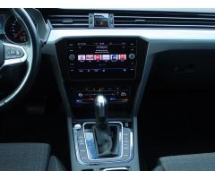 Volkswagen Passat 1.5 TSI 110kW - 42