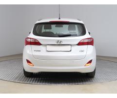 Hyundai i30 1.6 CRDi 81kW - 6