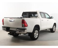 Toyota Hilux 2.4 D-4D 110kW - 7