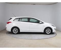 Hyundai i30 1.6 CRDi 81kW - 8