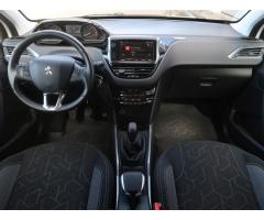 Peugeot 2008 1.2 PureTech 61kW - 10