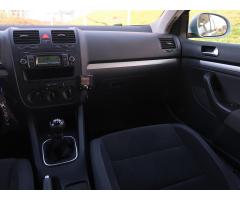 Volkswagen Golf 2.0 TDI 103kW - 11