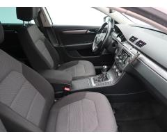 Volkswagen Passat 2.0 TDI 103kW - 12