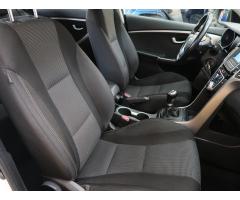 Hyundai i30 1.6 CRDi 81kW - 12