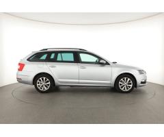 Škoda Octavia 2.0 TDI 110kW - 13