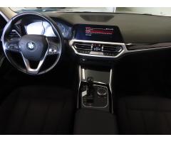 BMW Řada 3 320 d xDrive 140kW - 13