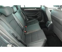 Volkswagen Passat 2.0 TDI 140kW - 27