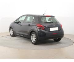 Peugeot 208 1.2 PureTech 61kW - 5