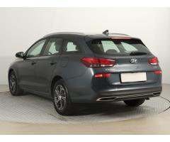 Hyundai i30 1.5 DPI 81kW - 5