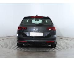 Volkswagen Passat 2.0 TDI 110kW - 6