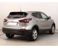 Nissan Qashqai 1.3 DIG-T 117kW - 7