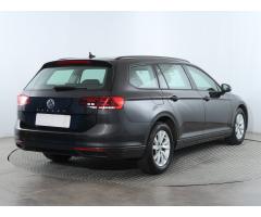 Volkswagen Passat 2.0 TDI 110kW - 7