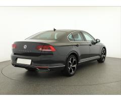 Volkswagen Passat 1.5 TSI 110kW - 7