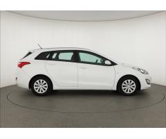 Hyundai i30 1.6 CRDi 81kW - 8