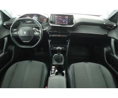 Peugeot 2008 1.2 PureTech 74kW - 9