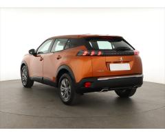 Peugeot 2008 1.2 PureTech 96kW - 9