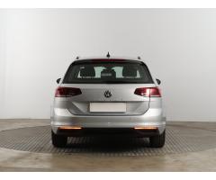 Volkswagen Passat 2.0 TDI 110kW - 6