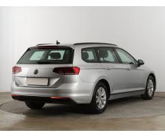 Volkswagen Passat 2.0 TDI 110kW - 7