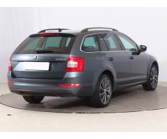 Škoda Octavia 1.8 TSI 132kW - 7