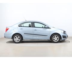 Chevrolet Aveo 1.2 i 16V 63kW - 8